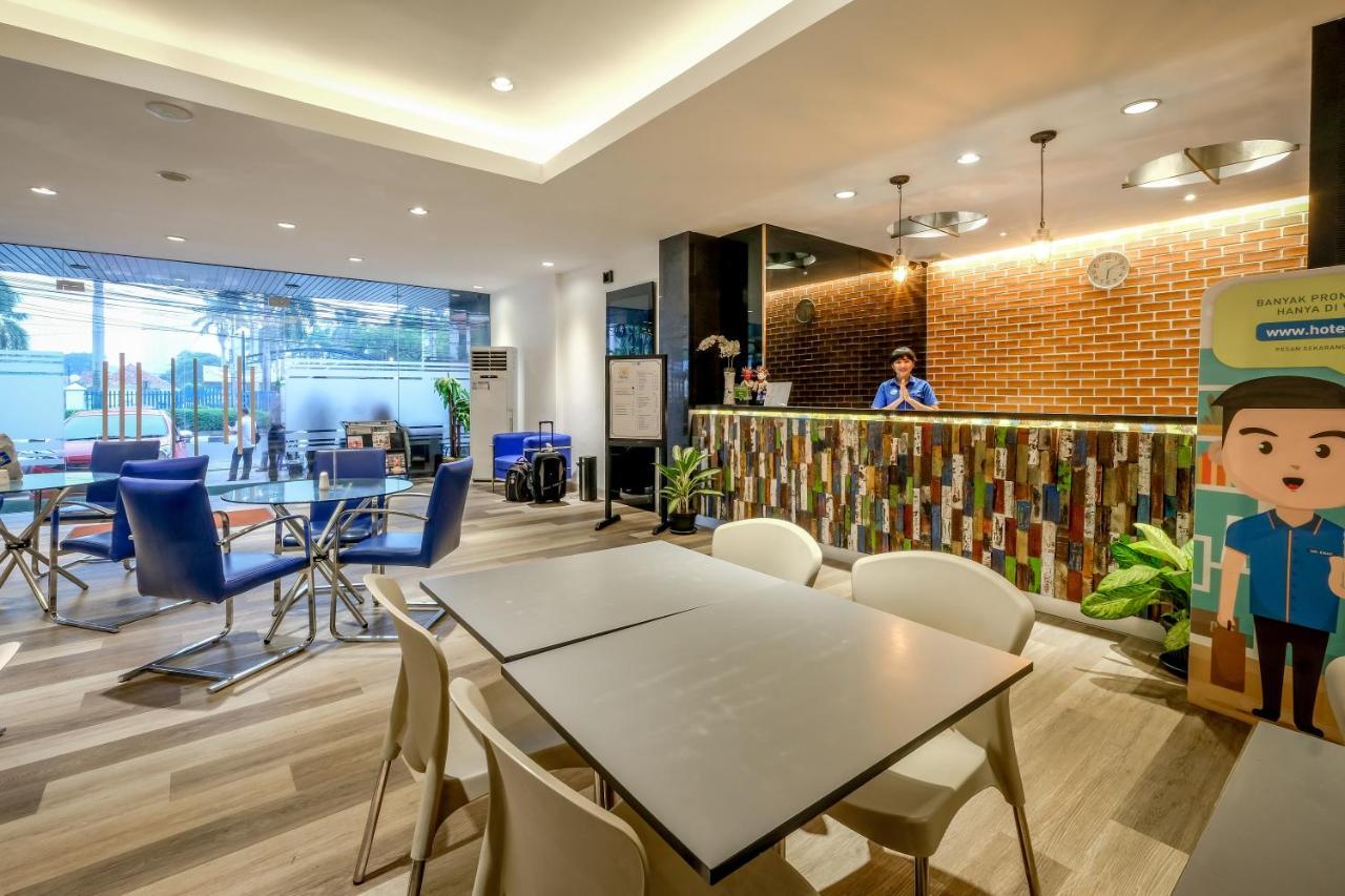 Hotel 88 Mangga Besar Raya 120 Jakarta By Wh Eksteriør bilde