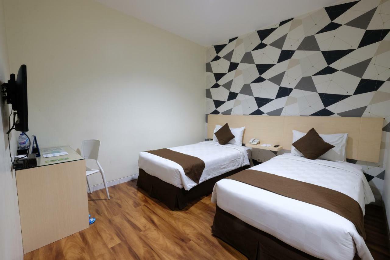 Hotel 88 Mangga Besar Raya 120 Jakarta By Wh Eksteriør bilde